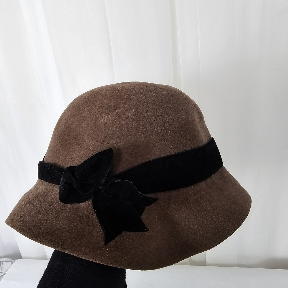 Vintage Lola Brown Wool Felt Cloche Hat Black Bow
